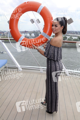Taufe des Kreuzfahrtschiffs 'Mein Schiff 1' in Hamburg