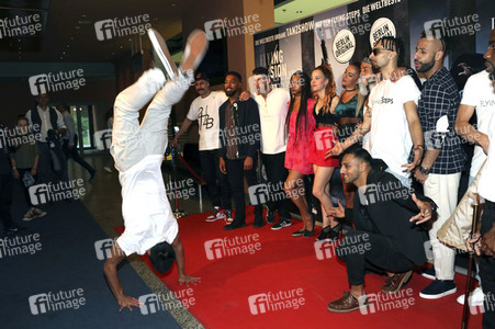 Premiere der Tanzshow 'Flying Illusion' in Berlin