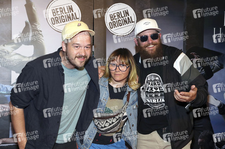 Premiere der Tanzshow 'Flying Illusion' in Berlin