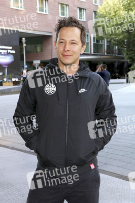 Premiere der Tanzshow 'Flying Illusion' in Berlin