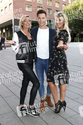 Premiere der Tanzshow 'Flying Illusion' in Berlin