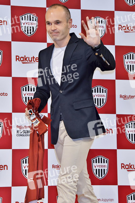 Pressekonferenz mit Andrés Iniesta in Tokio