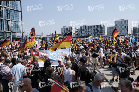 AfD Demo 'Zukunft Deutschland' in Berlin