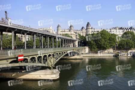 Sightseeing Paris