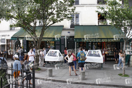Sightseeing Paris
