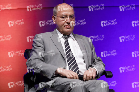 Gregor Gysi auf der 6. phil.cologne in Köln