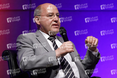 Gregor Gysi auf der 6. phil.cologne in Köln
