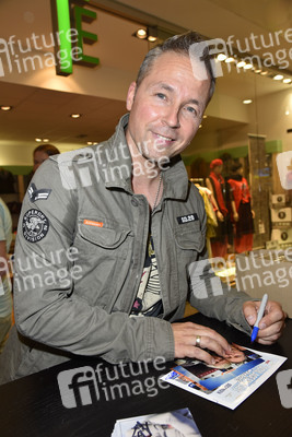Autogrammstunde mit Mitch Keller in Berlin