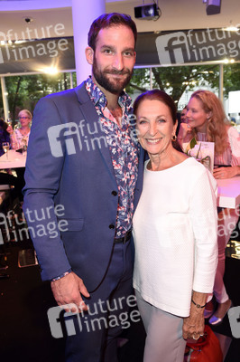 Cocktail prolongé anlässlich der Semi-Final Round of Judging der International Emmy Awards 2018 in Berlin