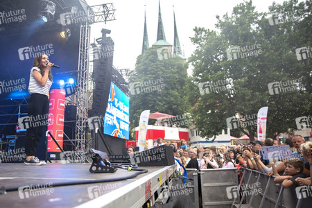 Konzert von Namika in Erfurt