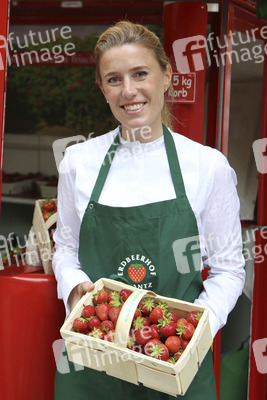 Erdbeer-Charity-Verkauf in Hamburg