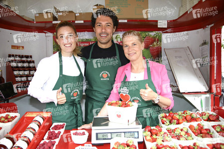 Erdbeer-Charity-Verkauf in Hamburg
