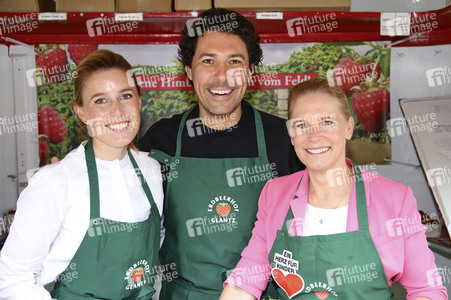 Erdbeer-Charity-Verkauf in Hamburg
