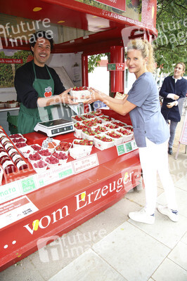 Erdbeer-Charity-Verkauf in Hamburg