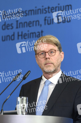 Pressekonferenz zur Neubesetzung der Leitung des BAMF in Berlin