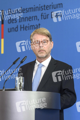 Pressekonferenz zur Neubesetzung der Leitung des BAMF in Berlin