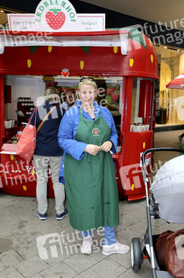 Erdbeer-Charity-Verkauf in Hamburg
