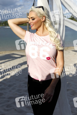 Präsentation der Uncle Sam-Sportswear-Kollektion by Daniela Katzenberger in Köln