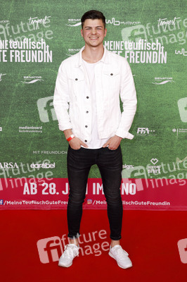 Filmpremiere 'Meine teuflisch gute Freundin' in Köln