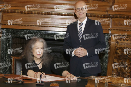 Martha Argerich in Rathaus in Hamburg