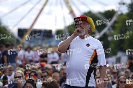 FIFA WM Public Viewing Deutschland gegen Südkorea in Berlin
