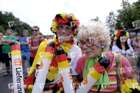 FIFA WM Public Viewing Deutschland gegen Südkorea in Berlin