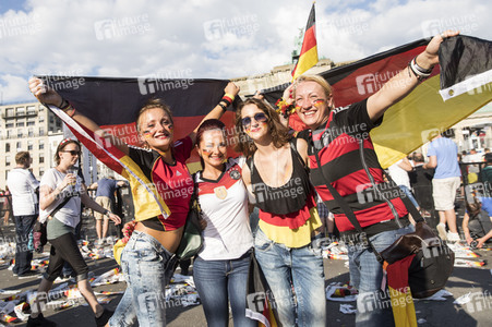 FIFA WM Public Viewing Deutschland gegen Südkorea in Berlin