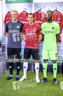 Präsentation der neuen Hannover 96 Trikots in Hannover