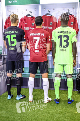 Präsentation der neuen Hannover 96 Trikots in Hannover