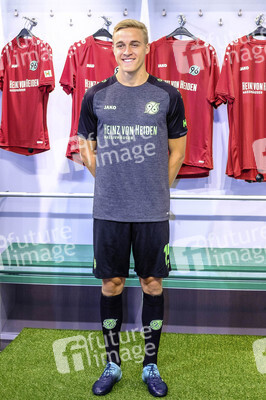 Präsentation der neuen Hannover 96 Trikots in Hannover