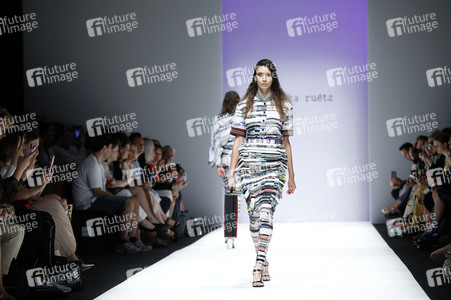 Rebekka Ruétz Fashion Show auf der Berlin Fashion Week Spring/Summer 2019