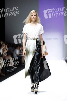 Rebekka Ruétz Fashion Show auf der Berlin Fashion Week Spring/Summer 2019
