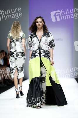 Rebekka Ruétz Fashion Show auf der Berlin Fashion Week Spring/Summer 2019