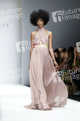 Lana Mueller Fashion Show auf der Berlin Fashion Week Spring/Summer 2019