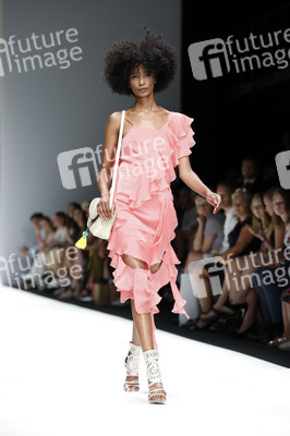 Lana Mueller Fashion Show auf der Berlin Fashion Week Spring/Summer 2019
