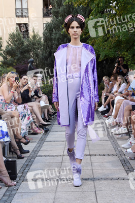 Marcel Ostertag Fashion Show auf der Berlin Fashion Week Spring/Summer 2019