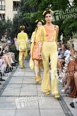 Marcel Ostertag Fashion Show auf der Berlin Fashion Week Spring/Summer 2019