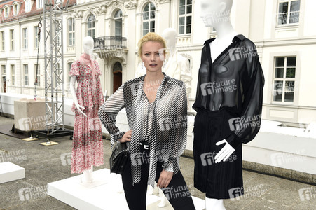 Gruppenausstellung des Kulturformats Der Berliner Salon auf der Berlin Fashion Week Spring/Summer 2019