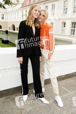 Gruppenausstellung des Kulturformats Der Berliner Salon auf der Berlin Fashion Week Spring/Summer 2019