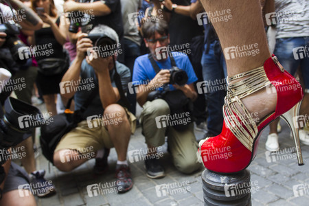 Heeled Shoes Wettlauf auf der Madrid Gay Pride 2018