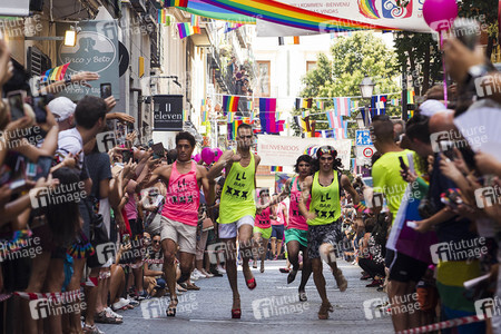 Heeled Shoes Wettlauf auf der Madrid Gay Pride 2018