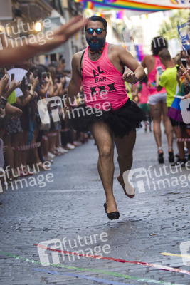 Heeled Shoes Wettlauf auf der Madrid Gay Pride 2018