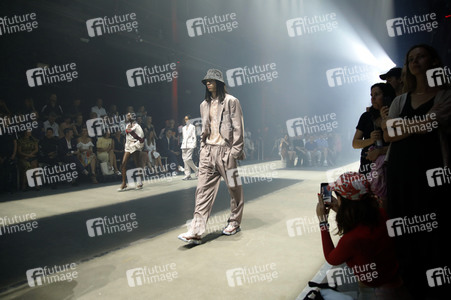 Hugo Fashion Show auf der Berlin Fashion Week Spring/Summer 2019