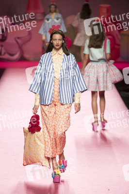 Agatha Ruiz de la Prada Fashion Show auf der Mercedes-Benz Fashion Week Madrid Spring/Summer 2019