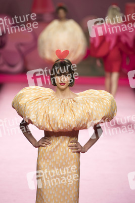 Agatha Ruiz de la Prada Fashion Show auf der Mercedes-Benz Fashion Week Madrid Spring/Summer 2019