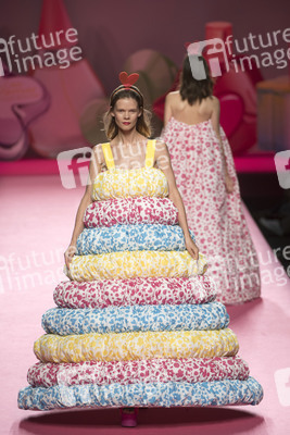 Agatha Ruiz de la Prada Fashion Show auf der Mercedes-Benz Fashion Week Madrid Spring/Summer 2019