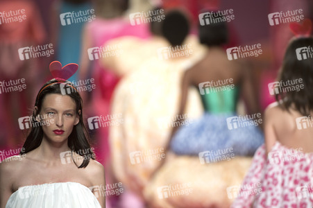 Agatha Ruiz de la Prada Fashion Show auf der Mercedes-Benz Fashion Week Madrid Spring/Summer 2019