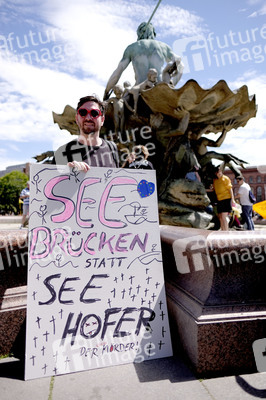 Demonstration für Seenotrettung auf dem Mittelmeer in Berlin