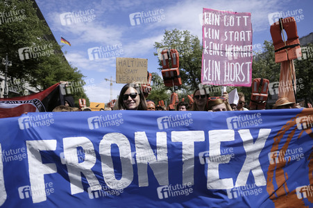 Demonstration für Seenotrettung auf dem Mittelmeer in Berlin