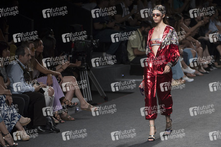 Custo Fashion Show auf der Mercedes-Benz Fashion Week Madrid Spring/Summer 2019